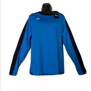 NWT Under Armour Crew Fitted Long Blue Sleeve woman’s Large lightweight